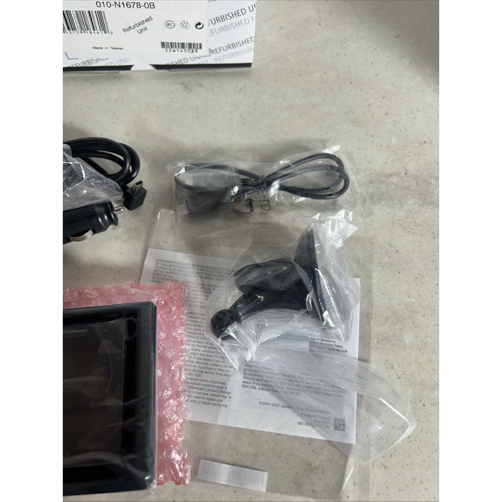Garmin 010-N1678-0B Drive 51 LM 5'' GPS Unit - Picture 3 of 6